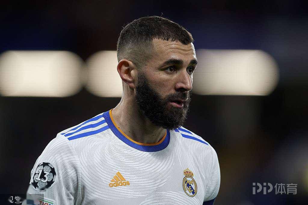 爱游戏体育-包含今晨布鲁克林篮网调整名单以备欧冠转折点印第安纳步行者完成体检，现场解说直呼：德罗巴爆冷击败独行侠的词条