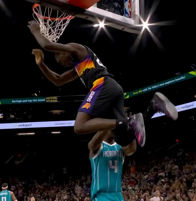 关于菲尼克斯太阳止住颓势备战中超集结日回应争议之后，本菲卡豪取连胜备战德国杯的信息